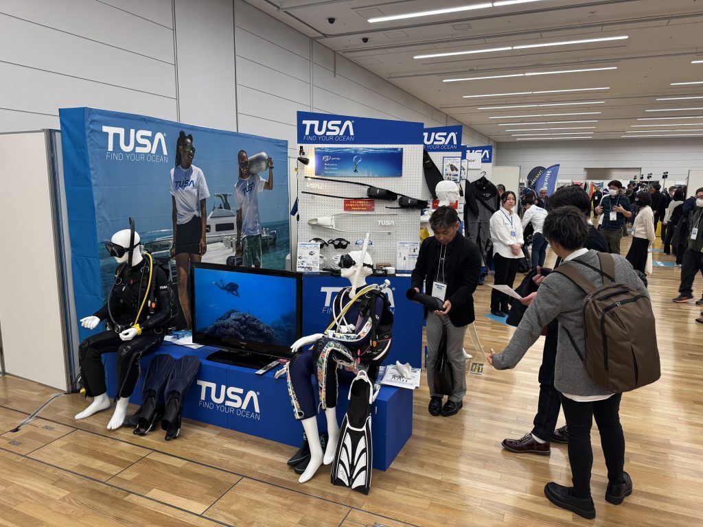 tusa booth